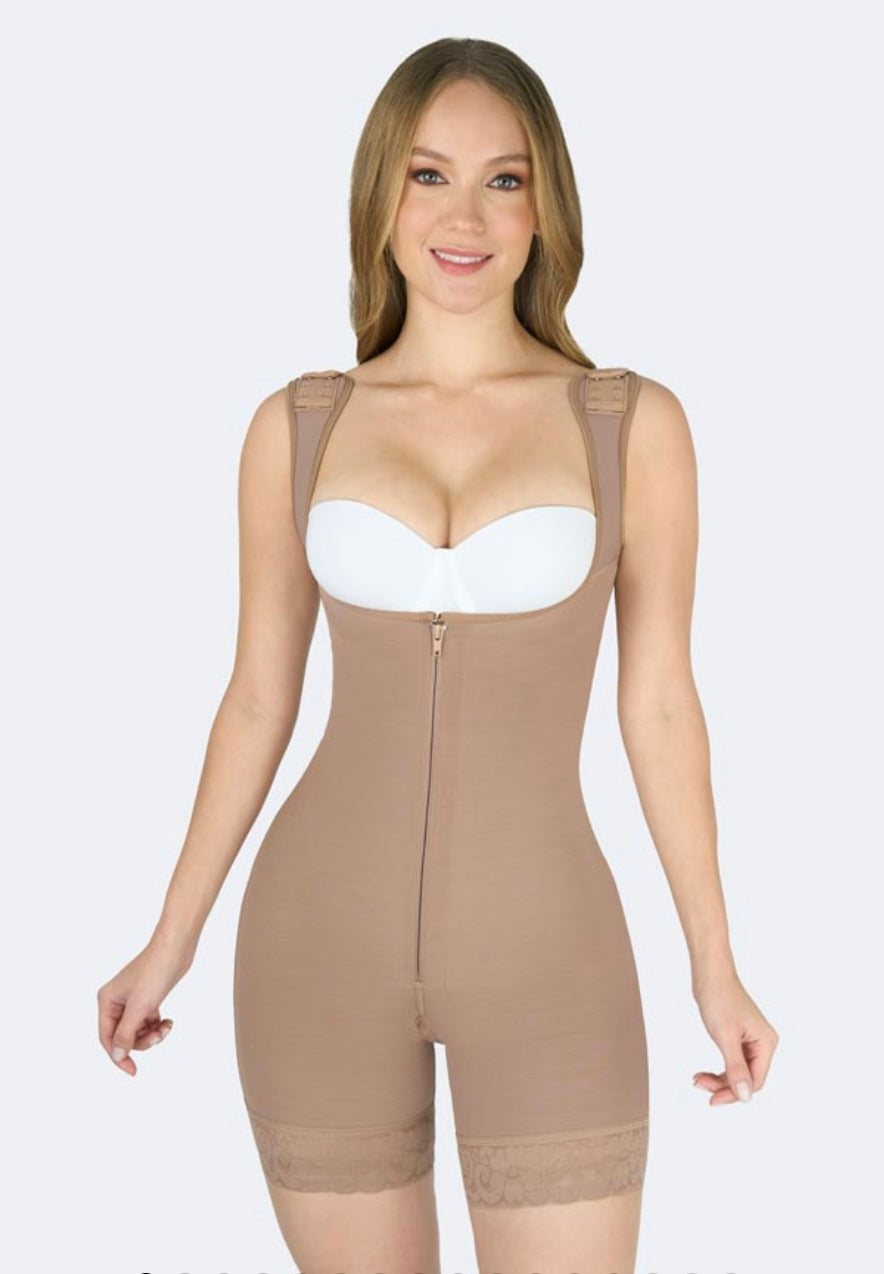 Full body con cierre frontal Ref:11037