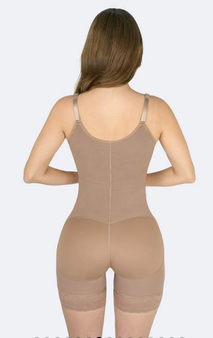 Body short con Broches Ref:12032.