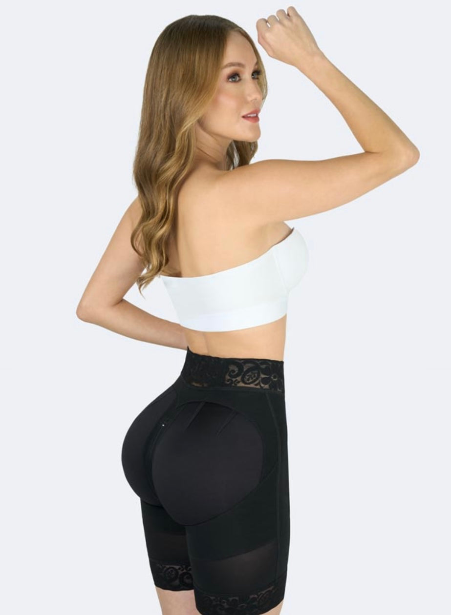 Short Levanta Cola con Broches y sierre perineal Rfe:16008-1